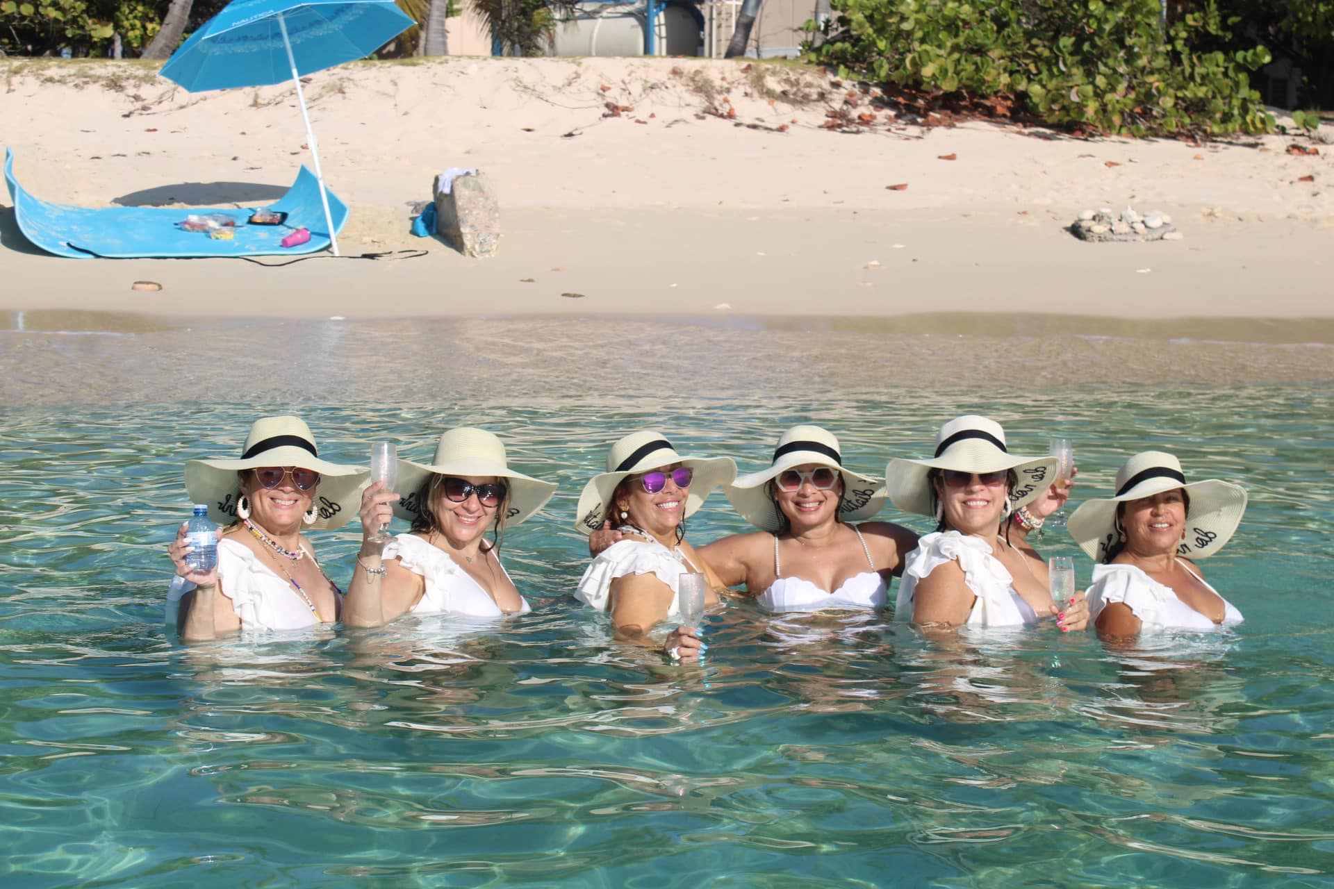 Icacos and Palomino Island Hopping Boat Tour - Image 3