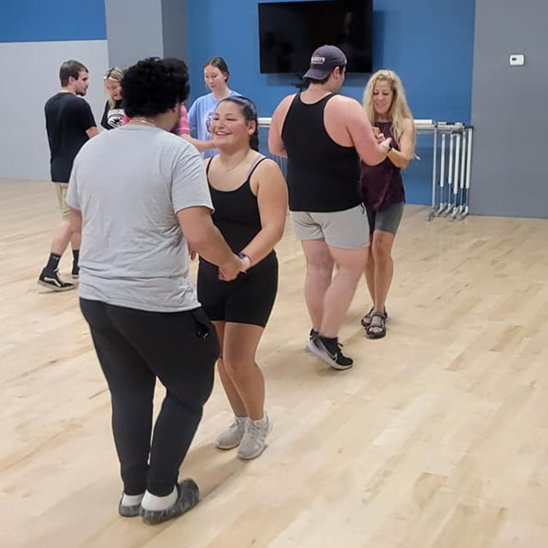 Indoor Salsa  Dance Class in San Juan - Image 4