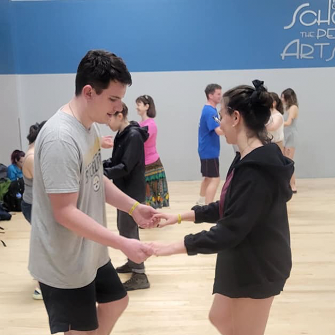 Indoor Salsa  Dance Class in San Juan - Image 2